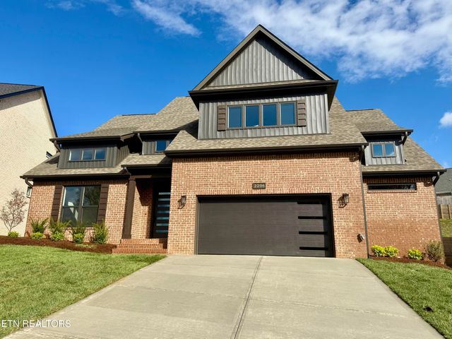 2206 Hickory Crest Lane, Knoxville, TN 37932
