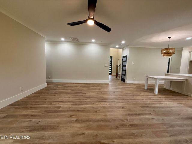 2206 Hickory Crest Lane, Knoxville, TN 37932