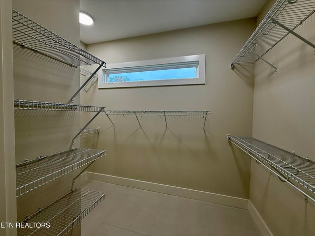 2206 Hickory Crest Lane, Knoxville, TN 37932