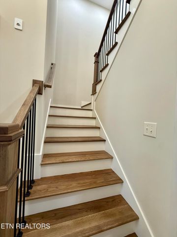 2206 Hickory Crest Lane, Knoxville, TN 37932