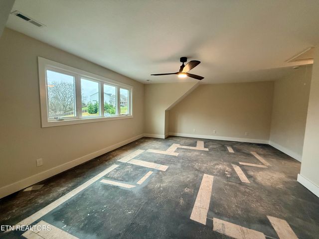 2206 Hickory Crest Lane, Knoxville, TN 37932