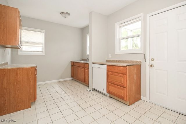 14269 Superior Road, Cleveland Heights, OH 44118