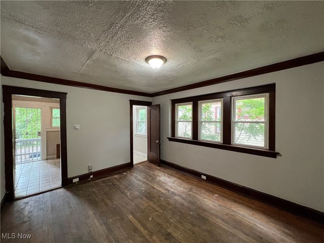 14269 Superior Road, Cleveland Heights, OH 44118