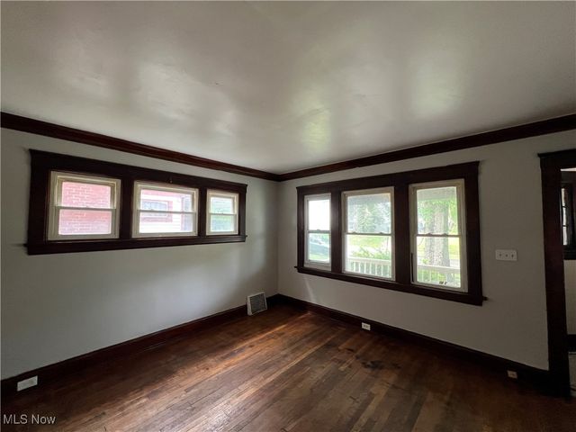 14269 Superior Road, Cleveland Heights, OH 44118