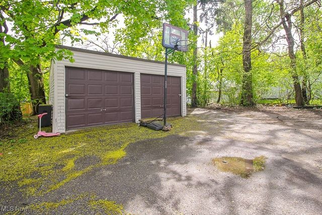 14269 Superior Road, Cleveland Heights, OH 44118