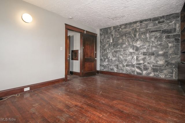 14269 Superior Road, Cleveland Heights, OH 44118