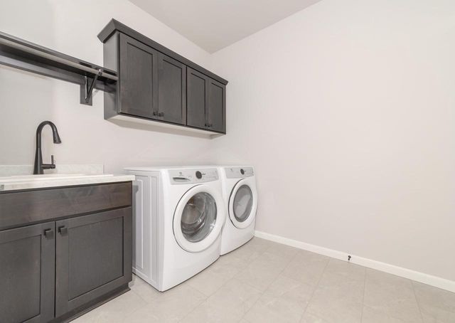 1816 August Moon Drive, Madison, WI 53718