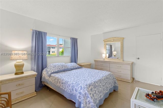 3 Abbey Ln 101, Delray Beach, FL 33446