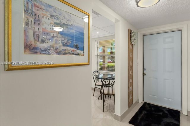 3 Abbey Ln 101, Delray Beach, FL 33446