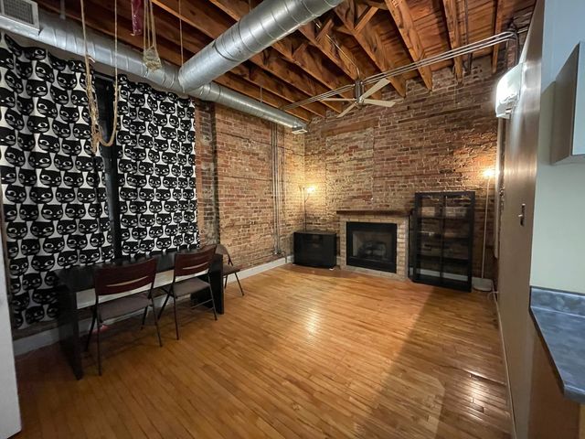 2322 W Roosevelt Road 2N, Chicago, IL 60608