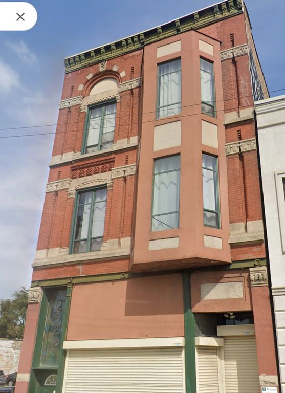 2322 W Roosevelt Road 2N, Chicago, IL 60608