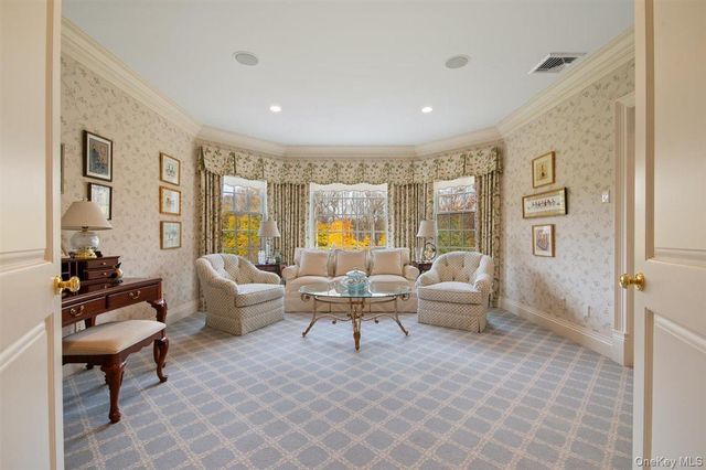 6 La Colline Drive, Mill Neck, NY 11765