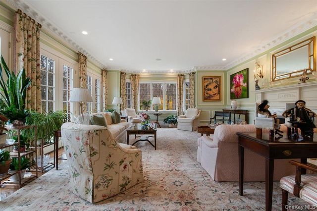 6 La Colline Drive, Mill Neck, NY 11765