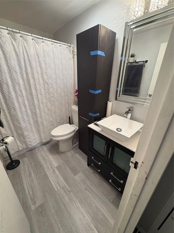 13 Pinebrook Place 13, Bay Shore, NY 11706