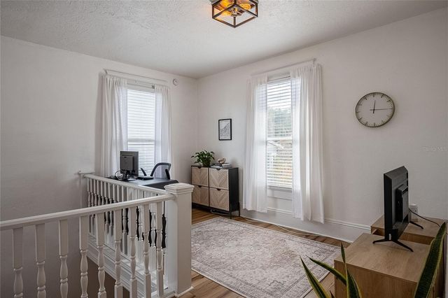 402 E POINSETTIA STREET, Lakeland, FL 33803