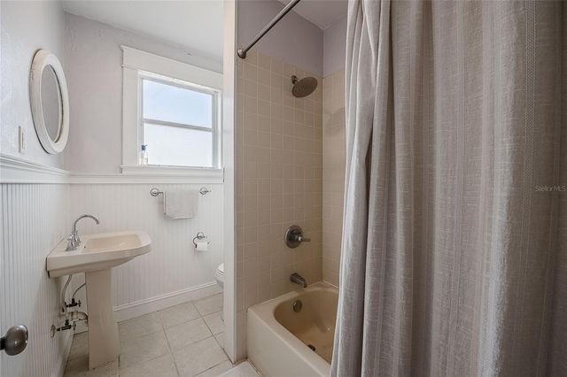 402 E POINSETTIA STREET, Lakeland, FL 33803