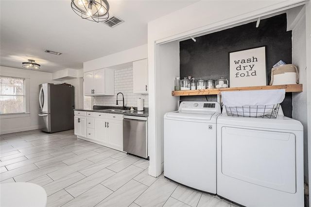 402 E POINSETTIA STREET, Lakeland, FL 33803