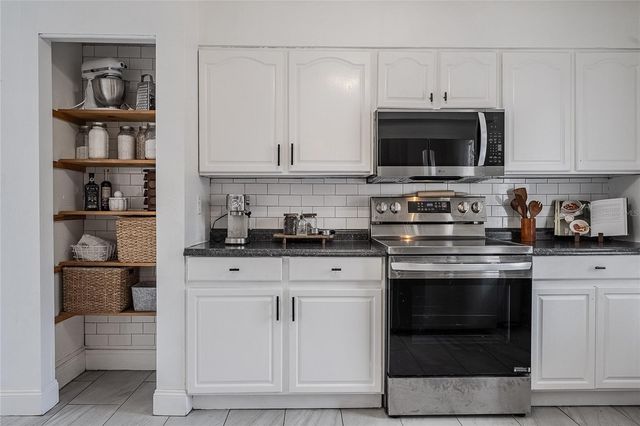 402 E POINSETTIA STREET, Lakeland, FL 33803