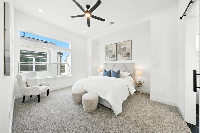 1913 Hoskins Drive E, Houston, TX 77080