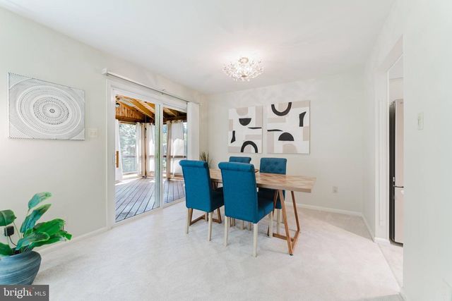 9307 SHARI DR, Fairfax, VA 22032
