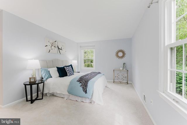 9307 SHARI DR, Fairfax, VA 22032