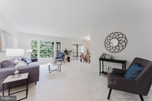 9307 SHARI DR, Fairfax, VA 22032