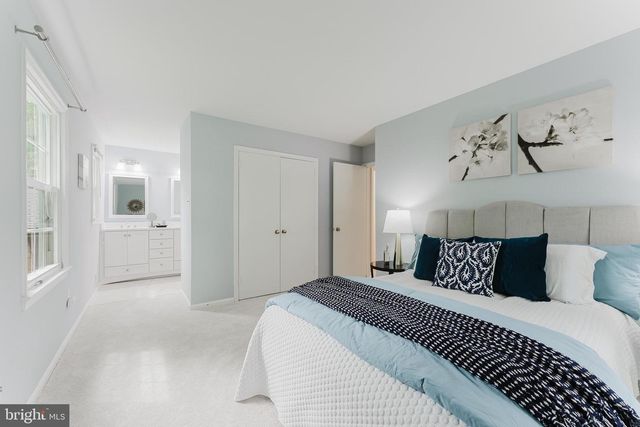 9307 SHARI DR, Fairfax, VA 22032