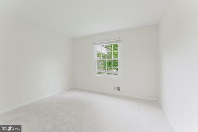 9307 SHARI DR, Fairfax, VA 22032