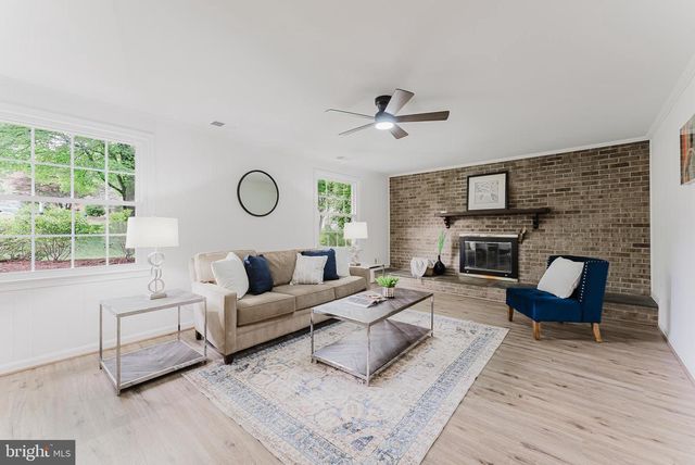 9307 SHARI DR, Fairfax, VA 22032