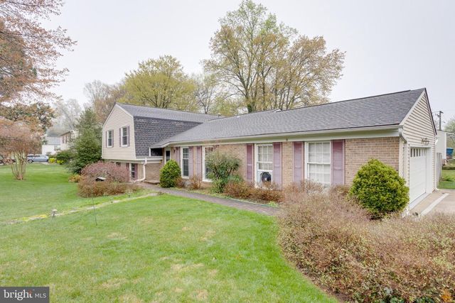 9307 SHARI DR, Fairfax, VA 22032