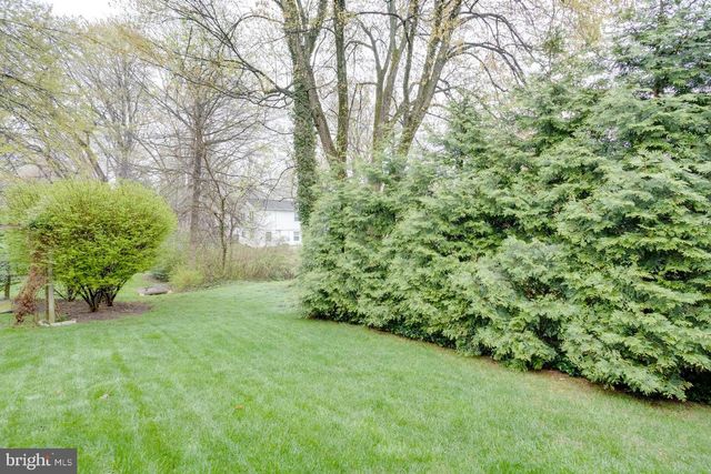 9307 SHARI DR, Fairfax, VA 22032