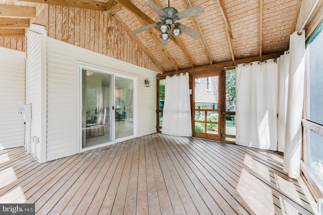 9307 SHARI DR, Fairfax, VA 22032