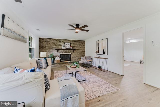 9307 SHARI DR, Fairfax, VA 22032