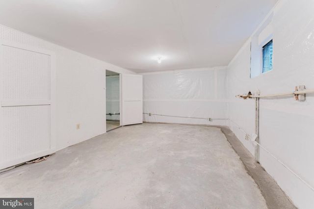 9307 SHARI DR, Fairfax, VA 22032