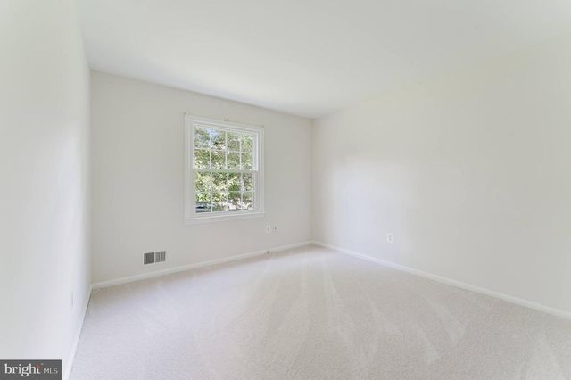 9307 SHARI DR, Fairfax, VA 22032