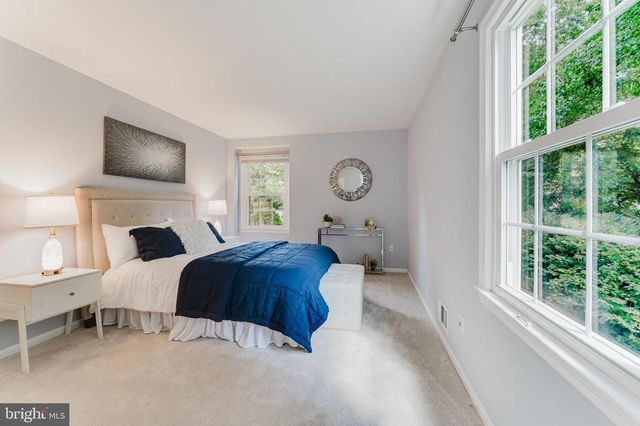 9307 SHARI DR, Fairfax, VA 22032