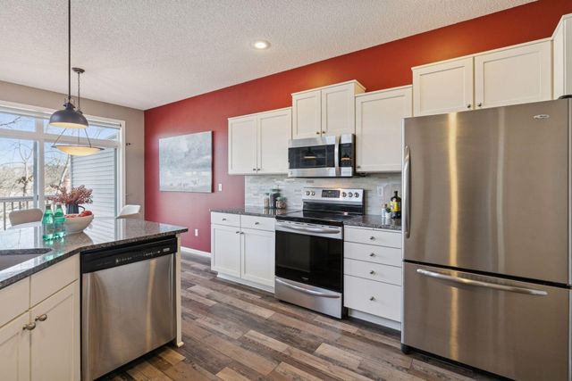 621 Crane Creek Lane, Eagan, MN 55121