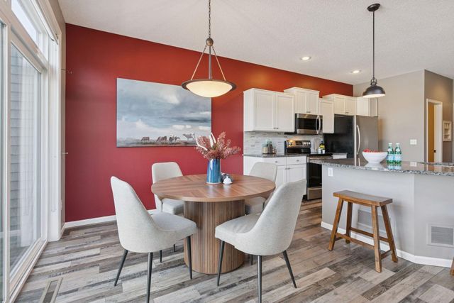 621 Crane Creek Lane, Eagan, MN 55121