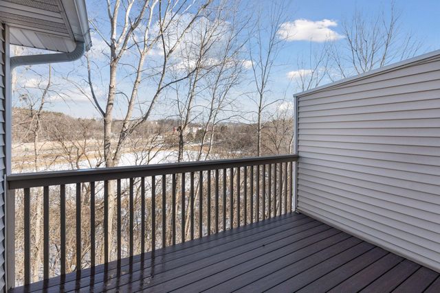 621 Crane Creek Lane, Eagan, MN 55121