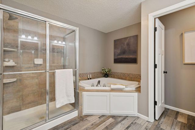 621 Crane Creek Lane, Eagan, MN 55121