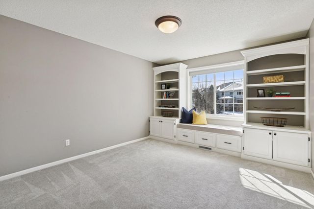 621 Crane Creek Lane, Eagan, MN 55121