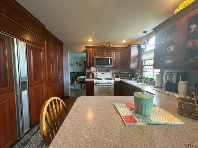 8318 Greenview Drive, Rome, NY 13440