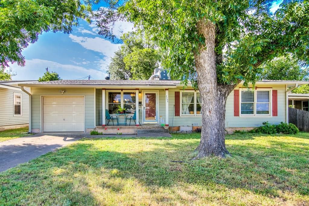 2704 W Beauregard Avenue, San Angelo, TX 76901