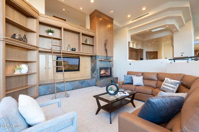 5678 E CHENEY Drive, Paradise Valley, AZ 85253