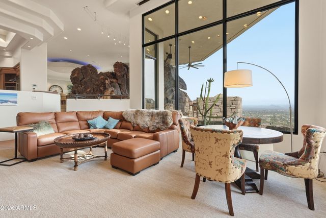 5678 E CHENEY Drive, Paradise Valley, AZ 85253