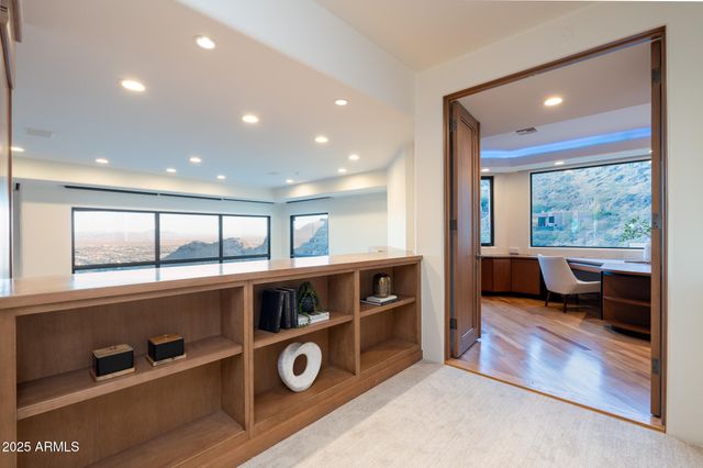 5678 E CHENEY Drive, Paradise Valley, AZ 85253