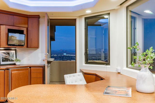 5678 E CHENEY Drive, Paradise Valley, AZ 85253