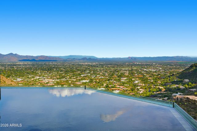 5678 E CHENEY Drive, Paradise Valley, AZ 85253