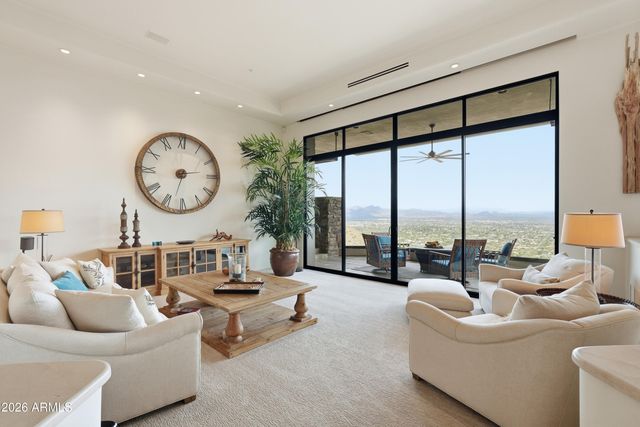 5678 E CHENEY Drive, Paradise Valley, AZ 85253