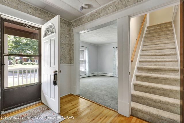 117 Fleming Street, Grand Ledge, MI 48837
